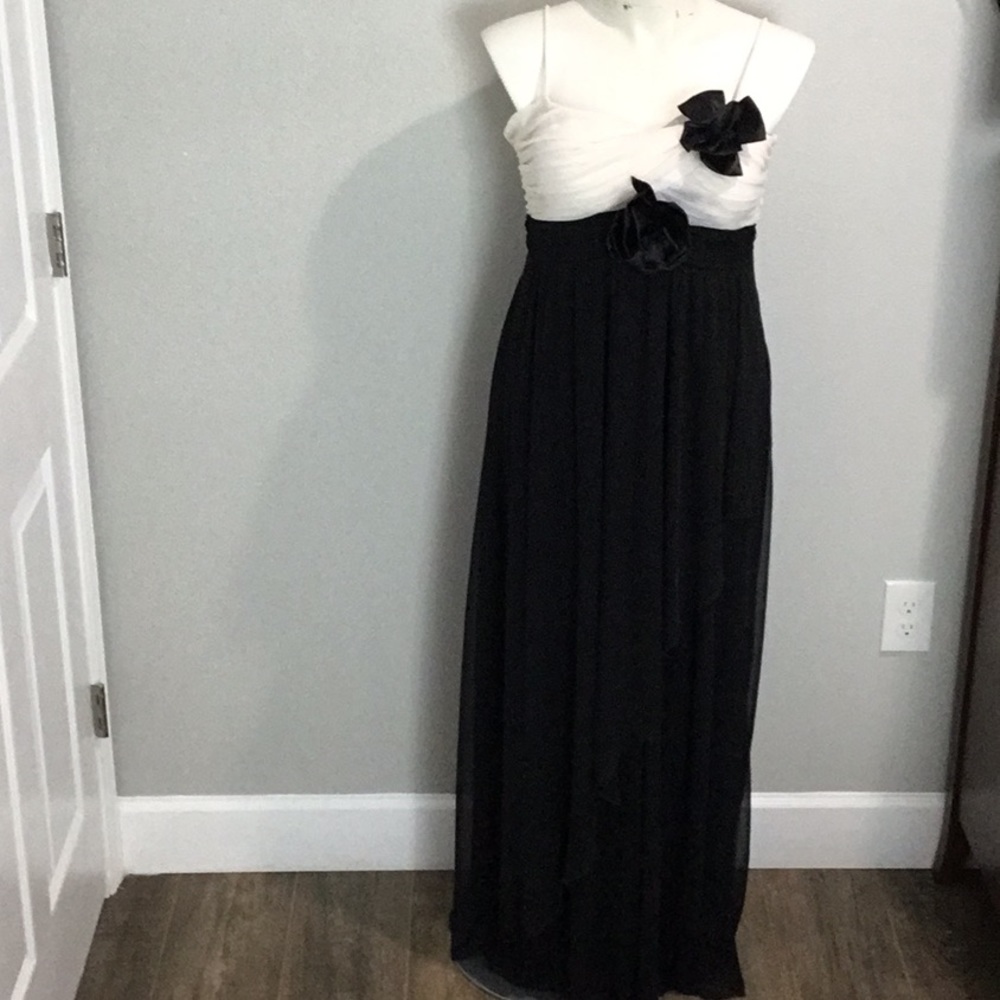 Prom/formal two-tone elegant gown. Size 19 junior.